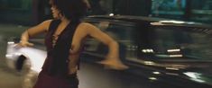 Холли Берри засветила голую грудь в фильме «Фрэнки и Элис» фото #1