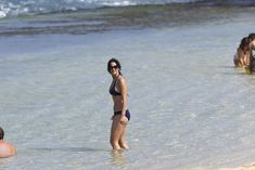 Дженнифер Лоуренс на пляже в Гавайях фото #7