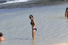 Дженнифер Лоуренс на пляже в Гавайях фото #8