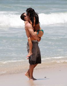 Красотка Ким Кардашьян отдыхает на пляже Пуэрто-Вальярта фото #16