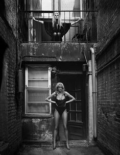 Голая грудь Джессики Харт в фотосессии Марка Хома фото #2