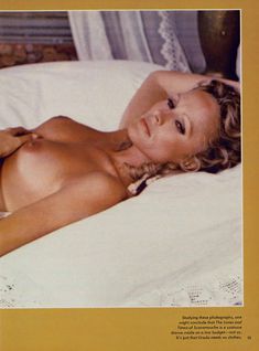 Обнажённая Урсула Андресс снялась в журнале Playboy фото #5