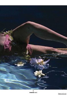 Сексуальная Сильвия Кристель обнажила грудь в журнале Playboy фото #4