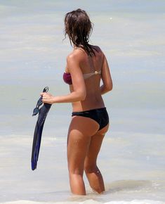 Сексапильная Джессика Альба в бикини на пляже в Мексике фото #4