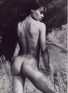Абсолютно голая Робин Гивенс снялась в журнале Playboy фото #5