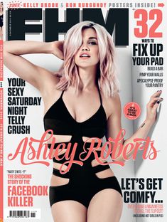Сексуальная Эшли Робертс в откровенном наряде в журнале FHM фото #1