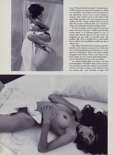 Обнаженная Шарлотта Льюис  в журнале Playboy фото #4