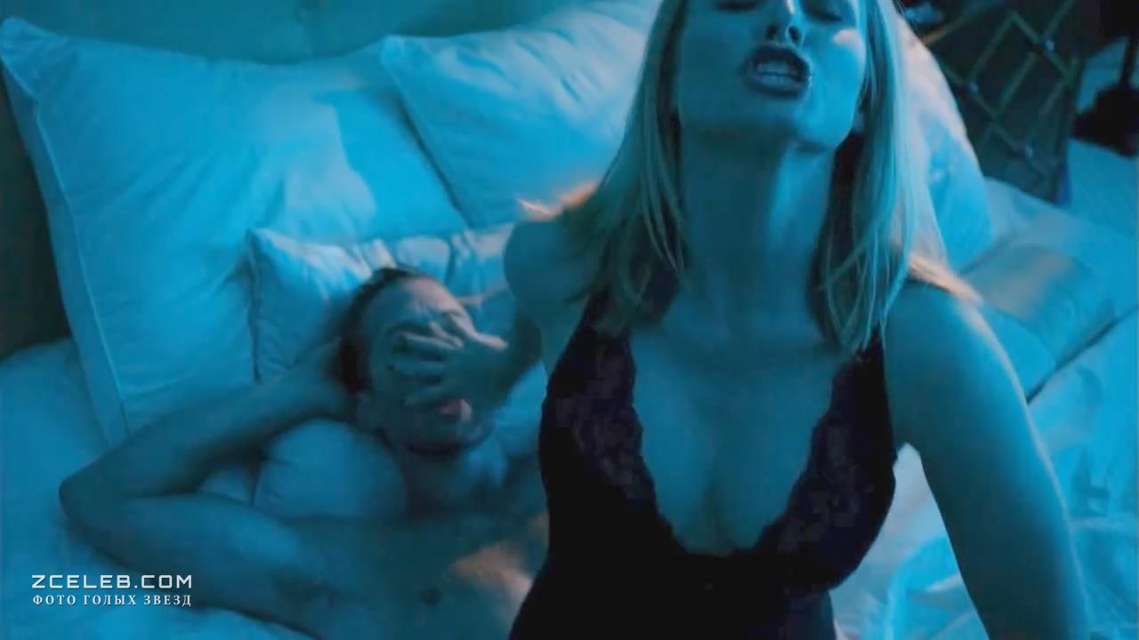 Секс кадры с Кристен Белл в сериале "Обитель лжи", 2012.