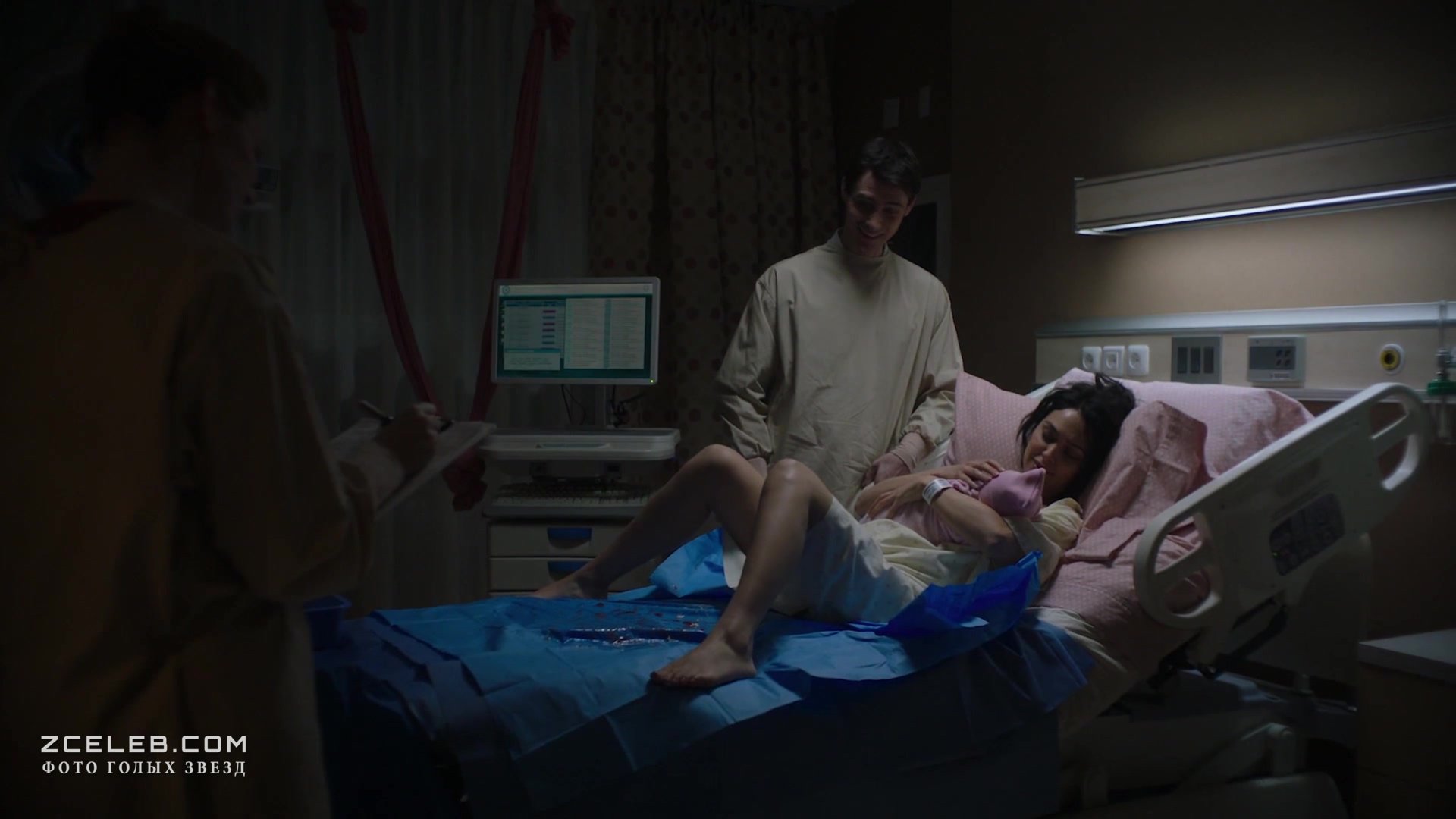 Голая грудь Назанин Бониади в сериале "По ту сторону", 2016.