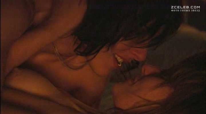 Голая Кэтрин Менниг в сериале "Секс в другом городе", 2004.