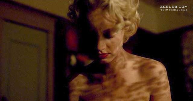 Аппетитная Линди Бут показала голые грудь и попу в фильме Century Hotel, 20...