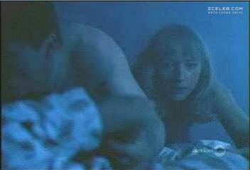 Голая Лия Уильямс в фильме "Снайперы", 1998.