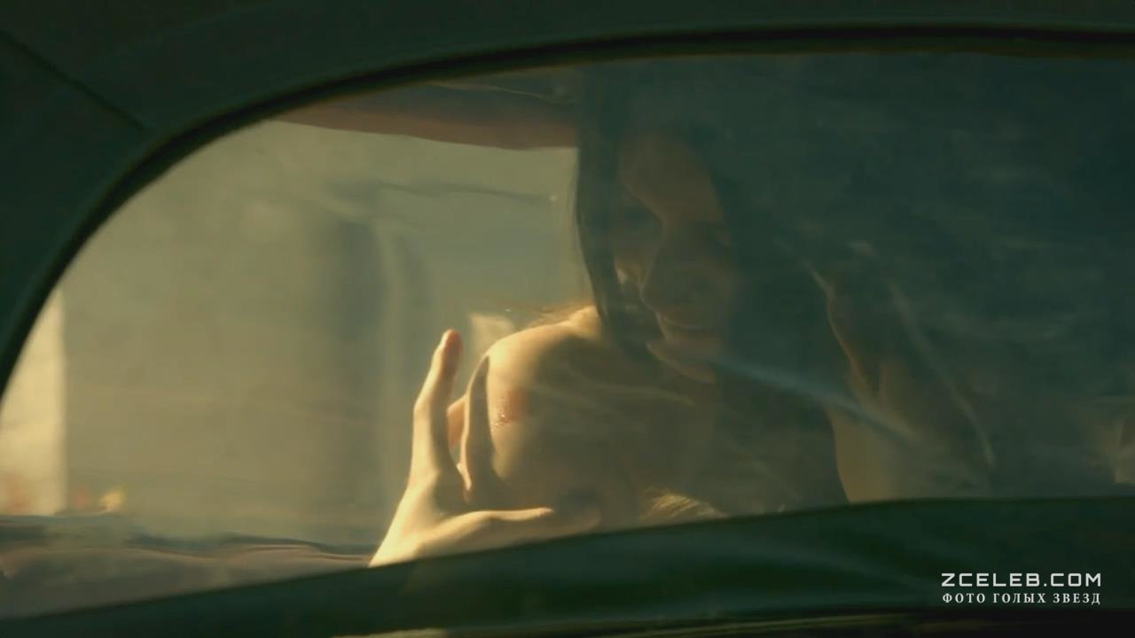 Голая Шива Негар в сериале "Хемлок Гроув", 2013.
