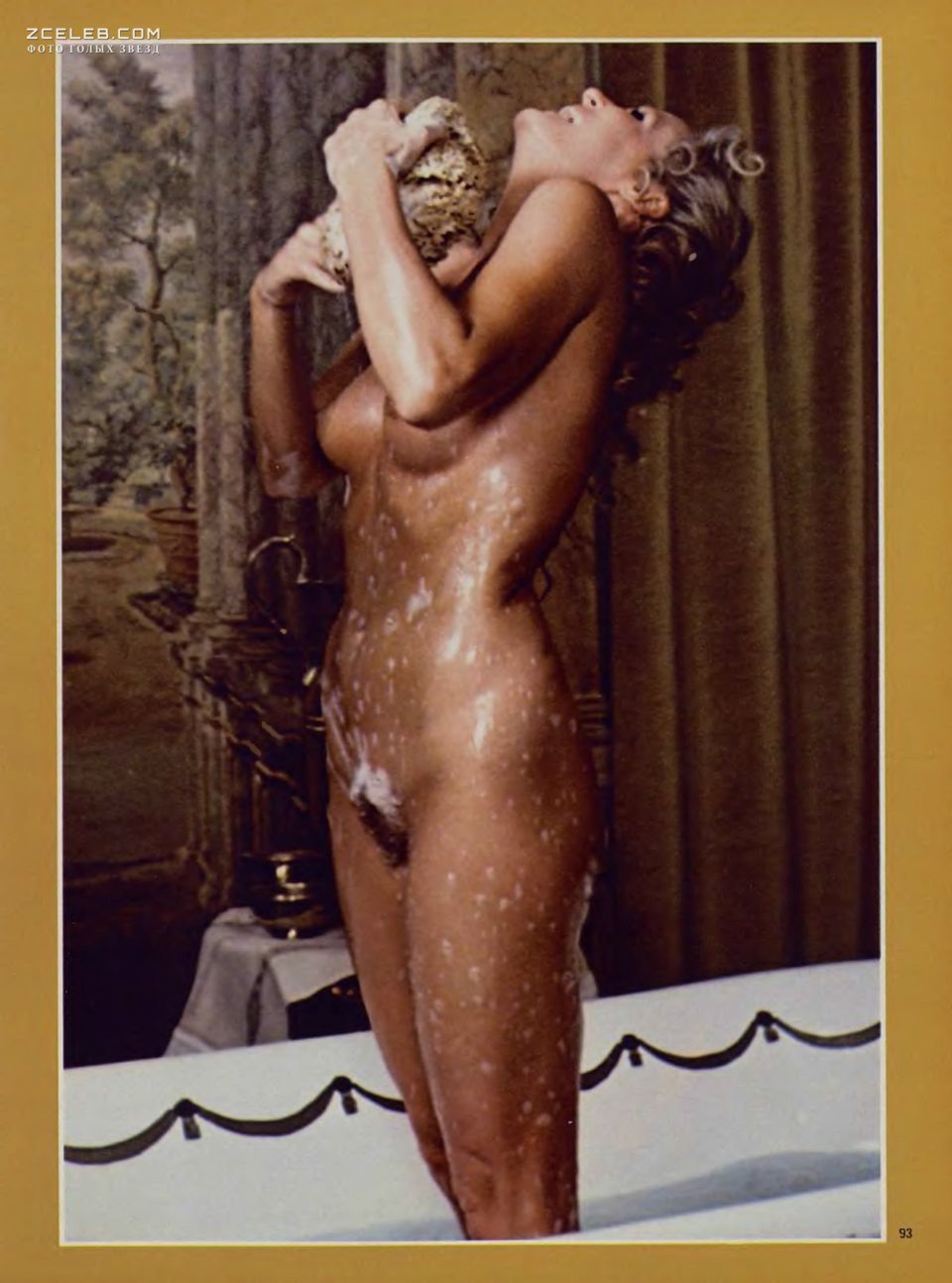 Обнажённая Урсула Андресс снялась в журнале Playboy, Апрель 1976.