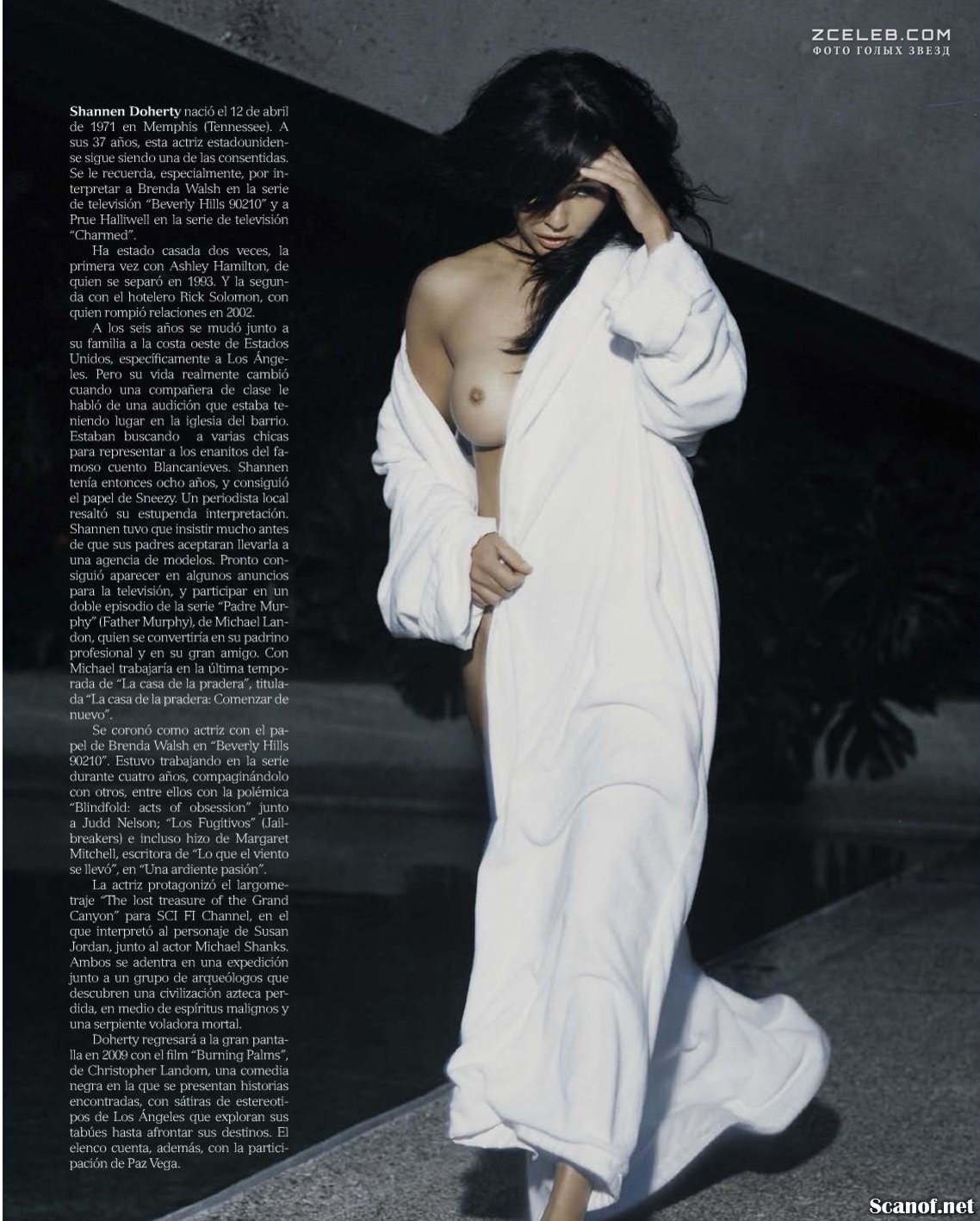 Голая грудь Шэннен Доэрти в журнале Playboy, Февраль 2009.