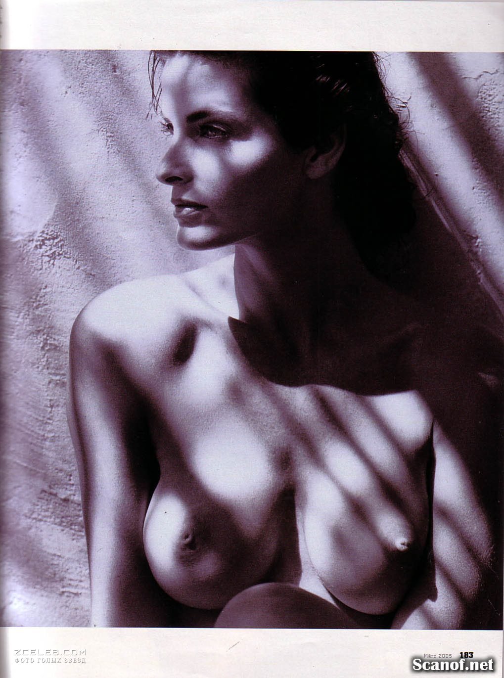 Джоан Северанс снялась голой в журнале Playboy, Март 2005.