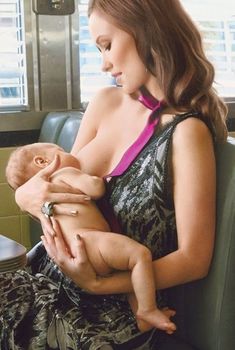 Оливия Уайлд кормит грудью в журнале Glamour, Август 2014