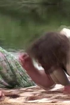 Анна Снаткина засветила грудь в сериале «Заколдованный участок», 2006