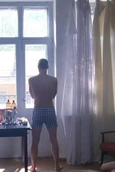 Сексуальная Оксана Акиньшина показала голые сиськи в фильме «Игры мотыльков», 2004