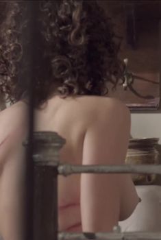 Катерина Шпица слегка засветила грудь в сериале «Куприн. Яма», 2014