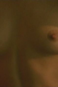 Анна Лутцева оголила грудь и попу в сериале «Путь самца», 2008