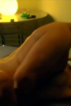 Сексуальная Евгения Морозова показала голую попку в сериале «Человек ниоткуда», 2010
