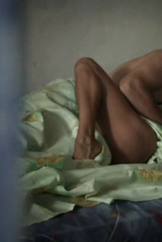 Голая попа Анны Лутцевой в сериале «Степные дети», 2012