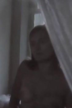 Виктория Толстоганова снялась с голой грудью в фильме «Целый завтрашний день», 2004