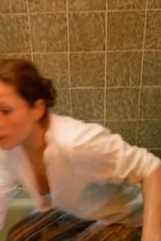 Ирина Низина засветила грудь в сериале «Операция: Супермаркет», 2007