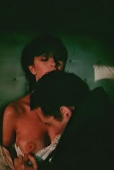 Ольга Кабо показала голые сиськи в фильме «Бесы», 1992