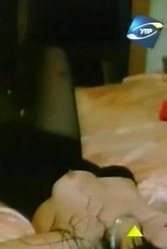 Светлана Прус показала голые сиськи в фильме «Прощание с Каиром», 2002