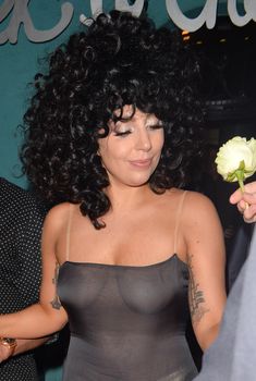 Леди Гага в прозрачном платье в клубе Jazz, 2014