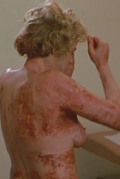 Вирджиния Мэдсен показала голую грудь в фильме «Кэндимэн», 1992