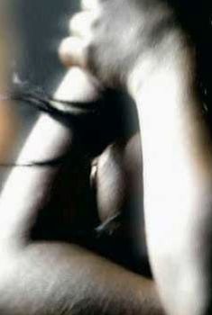 Кристина Агилера засветила голый сосок для Stripped, 2002