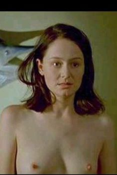 Миранда Отто засветила голую грудь в фильме «Любовная серенада», 1996