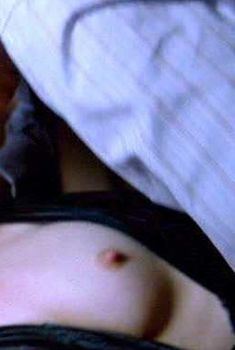 Голая Оливия Уильямс в фильме «Сердце моё», 2002