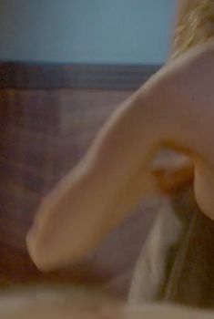 Голая Хлоя Севиньи в сериале «Американская история ужасов», 2011