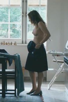 Эмили Декьенн показала голые сиськи в фильме «После любви», 2012